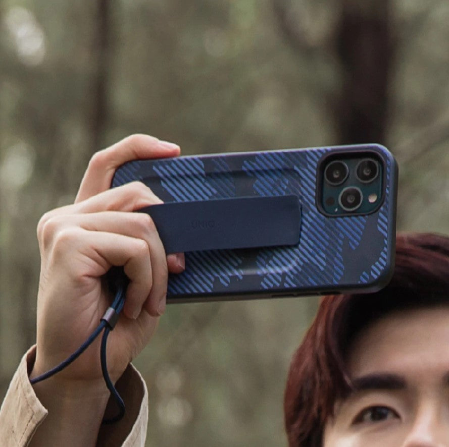 Uniq Iphone 12/12 Pro Hybrid Heldro Designer Edition Case / Cover  - Marine Camo - كفر حماية مع قبضه من شركة يونيك