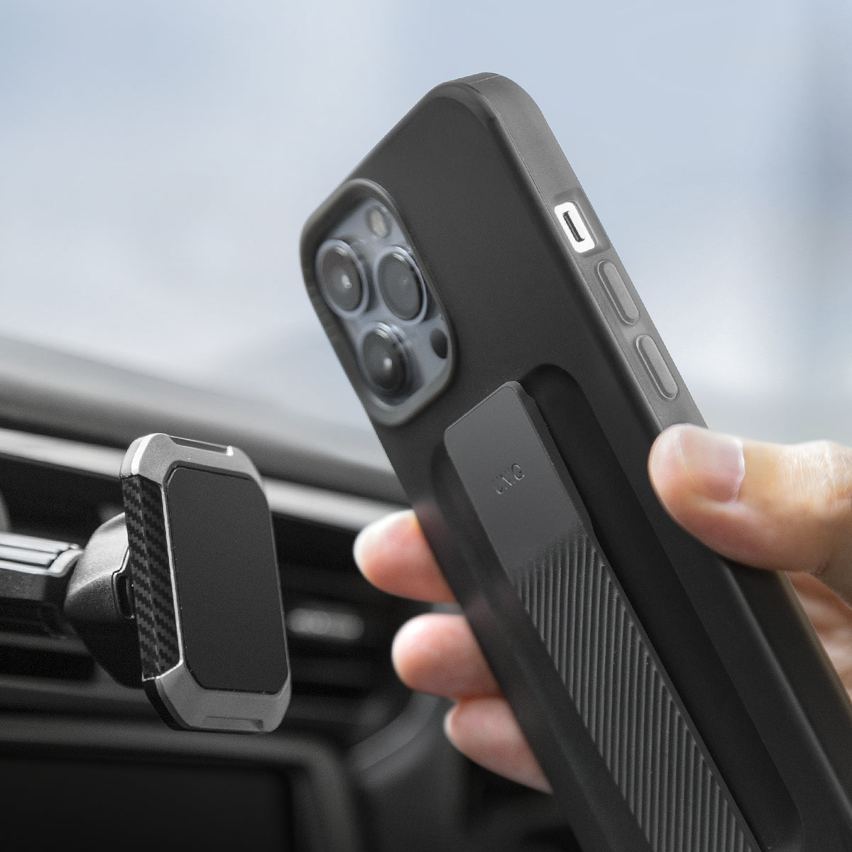 جراب/غطاء هجين من Uniq لهاتف iPhone 13 Pro/Pro Max مزود بحامل Heldro - جرافيت