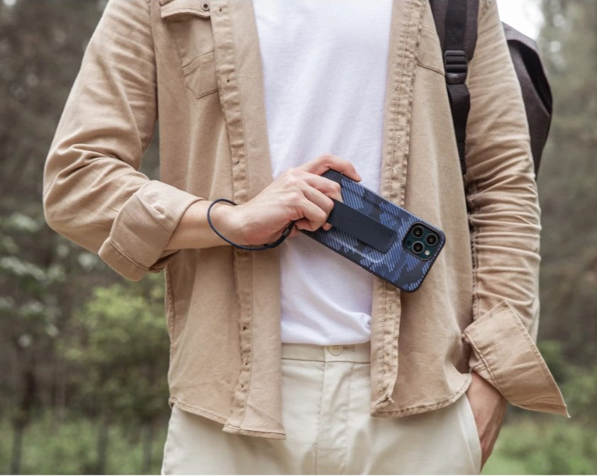Uniq Iphone 12/12 Pro Hybrid Heldro Designer Edition Case / Cover  - Charcoal Camo - كفر حماية مع قبضه من شركة يونيك